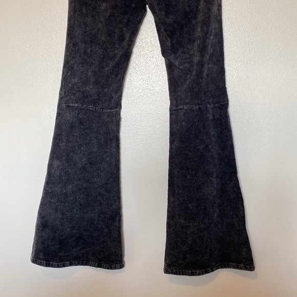 Newbury Kustom Mid-Rise Flare Stretch velvety corduroy like slip on   Pants med - Picture 12 of 16